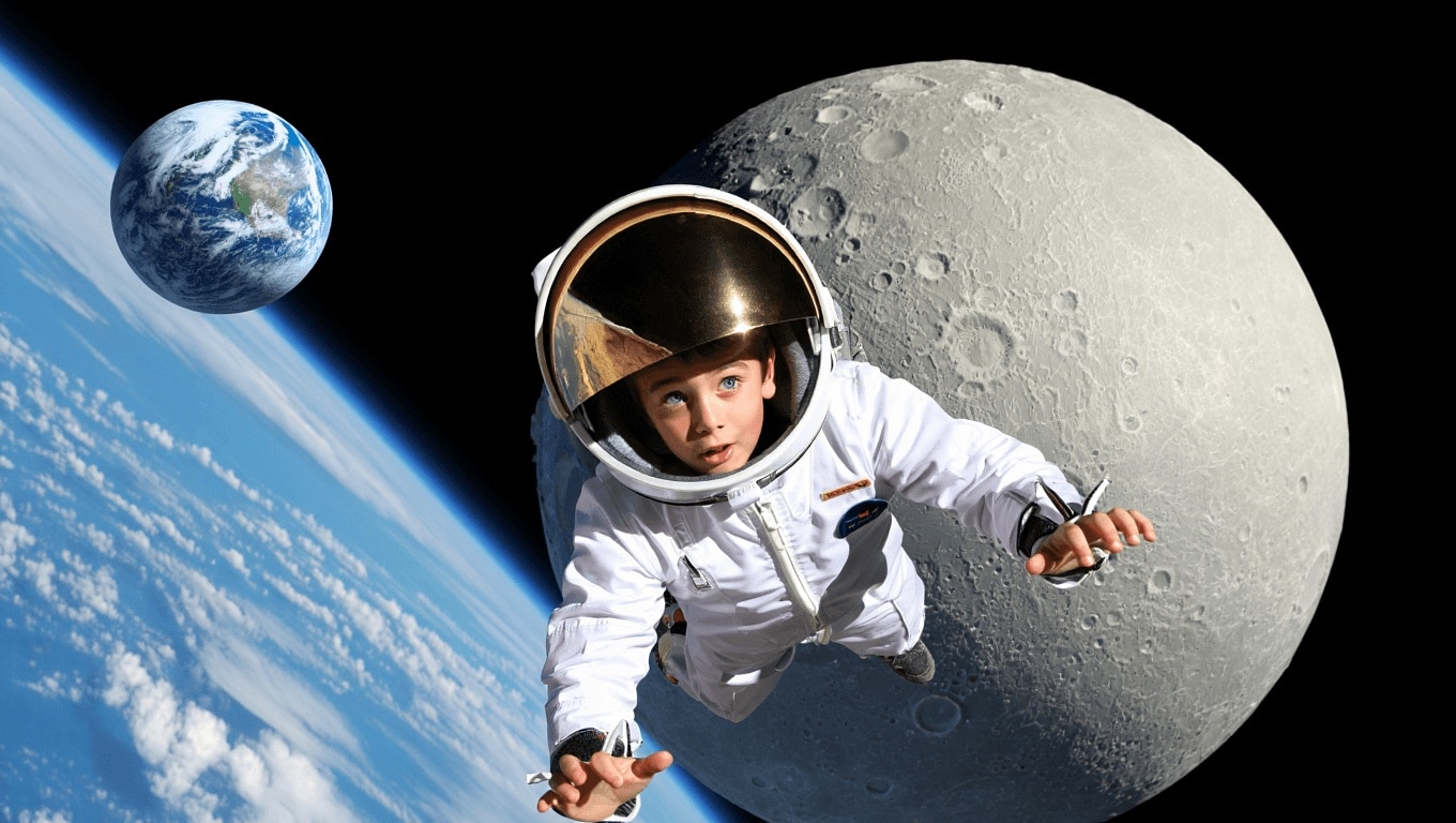 Società         
      Un bambino di sette anni ha disegnato la mascotte che gli astronauti di Artemis II stanno portando con loro verso la Luna      
        Si chiama Rise (la mascotte, non il bambino) ed è stata selezionata in un concorso a cui hanno partecipato 2600 bambini da 50 Paesi del mondo.