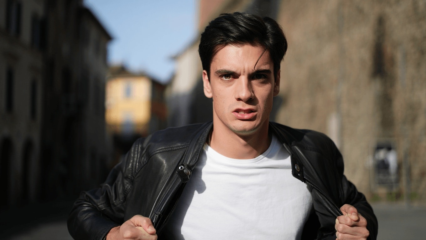 Società         
      Dopo i casi di Bergamo e Perugia, anche in Italia si sta iniziando a parlare di Nihilistic Violent Extremism      
        Inventata negli Usa, la definizione identifica crimini commessi da giovani e giovanissimi in cui la violenza non è un mezzo per raggiungere nulla ma il fine stesso dell'azione.