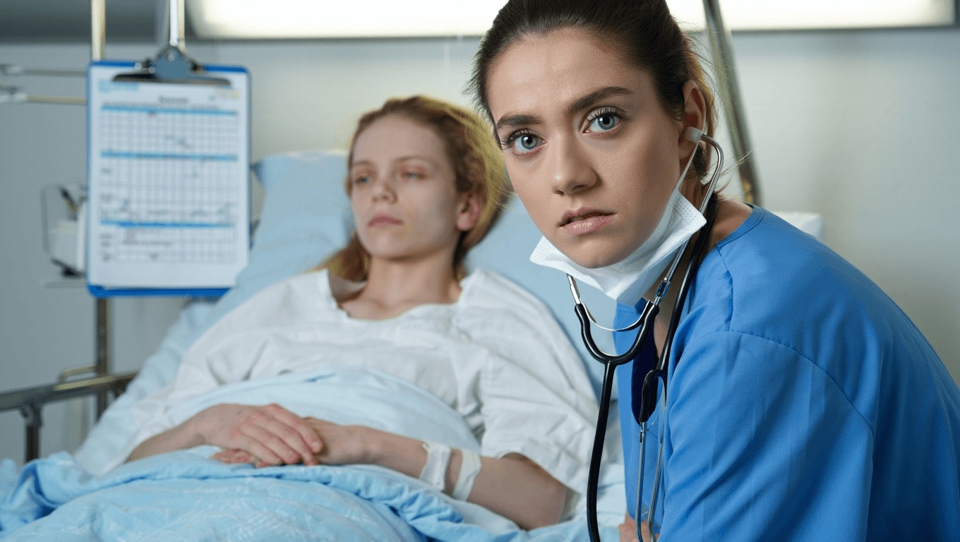 Società         
      Alla donna francese ricoverata in condizioni gravissime a causa dell’hantavirus era stato detto che i suoi sintomi erano dovuti all’ansia      
        Nonostante i sintomi e il fatto che fosse letteralmente appena scesa dalla MV Hondius, la diagnosi dei medici è stata questa: stress misto ad ansia.